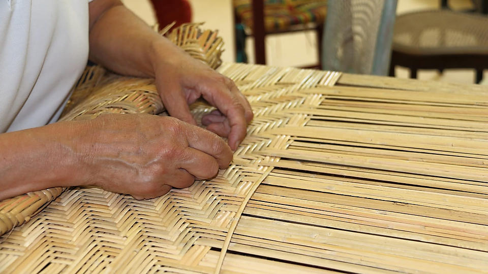 Atelier cannage, paillage